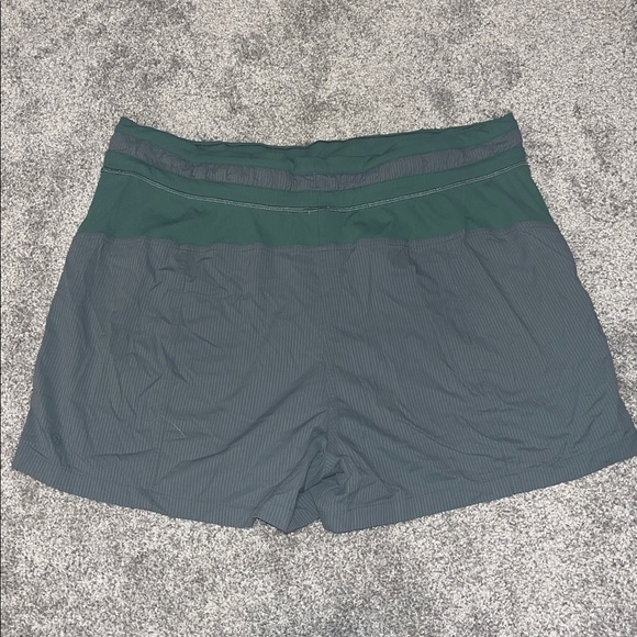 Lululemon Dance Studio High Rise Short - Picture 3 of 7